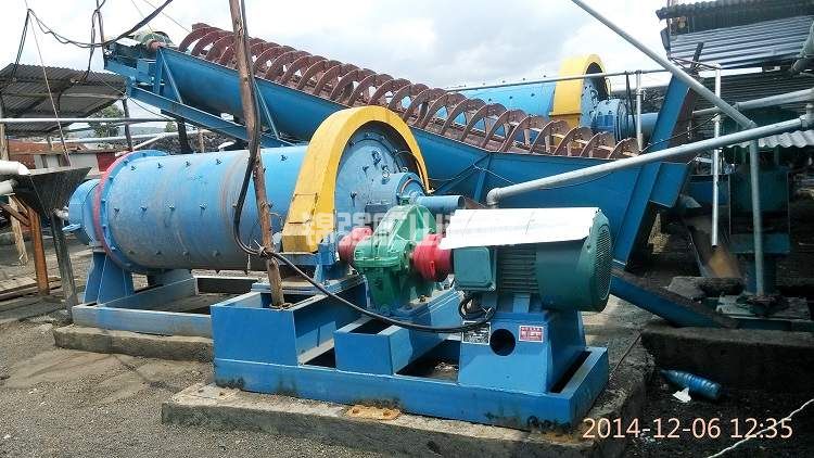 間歇球磨機(jī)(圖1) 間歇球磨機(jī)(圖1)