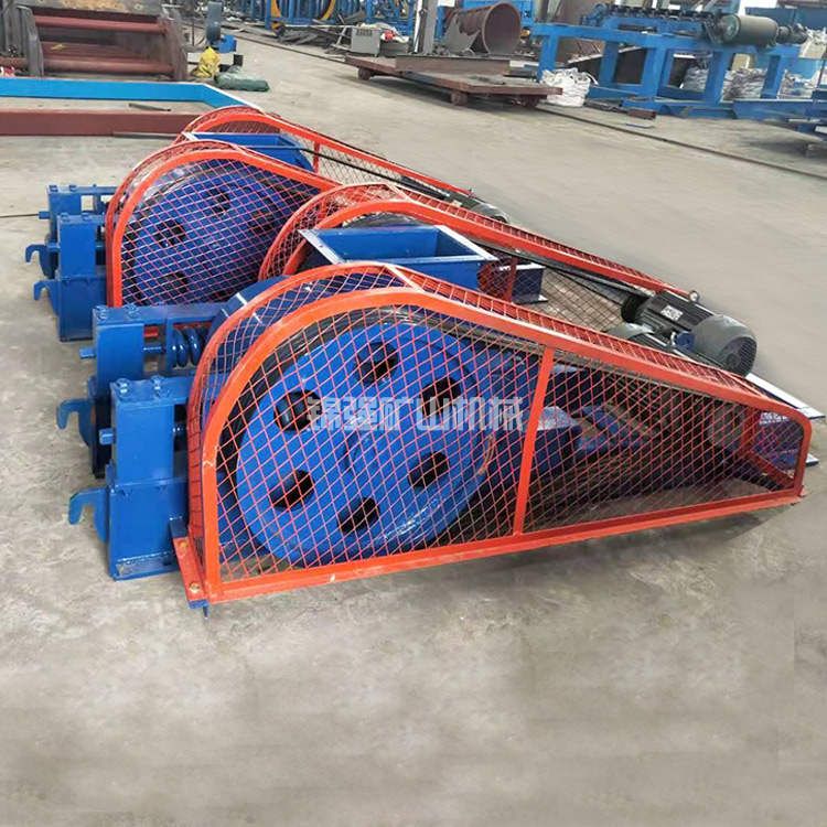 雙輥式破碎機(jī)(圖1) 雙輥式破碎機(jī)(圖1)