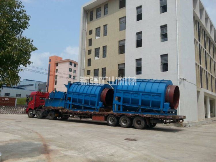 滾筒篩沙機(jī)(圖3) 滾筒篩沙機(jī)(圖3)