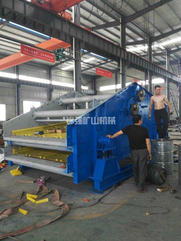 高頻直線振動(dòng)篩(圖1) 高頻直線振動(dòng)篩(圖1)