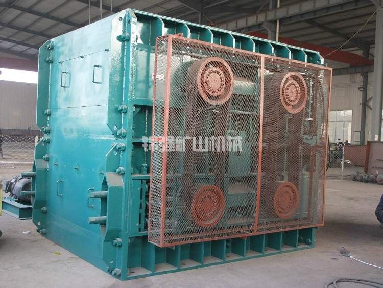 四輥破碎機(jī)(圖3) 四輥破碎機(jī)(圖3)