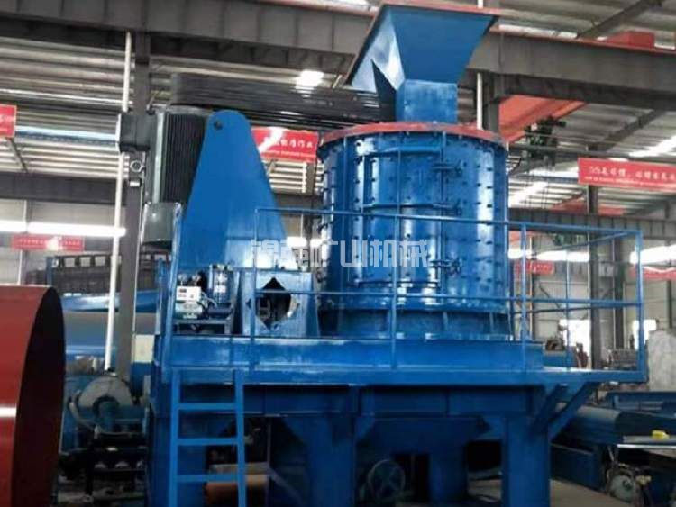 立軸錘式破碎機(圖2) 立軸錘式破碎機(圖2)