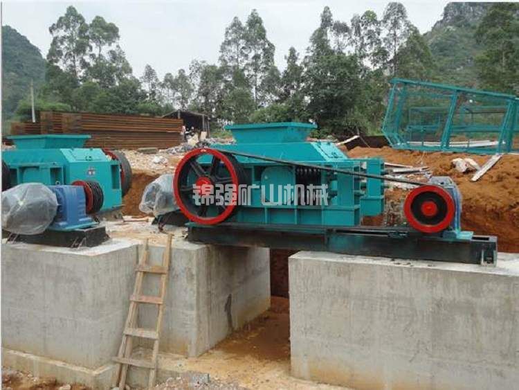 雙齒輥破碎機(jī)(圖4) 雙齒輥破碎機(jī)(圖4)