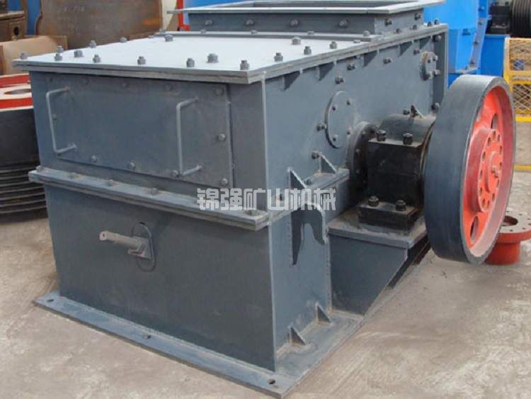 環(huán)錘式破碎機(jī)(圖1) 環(huán)錘式破碎機(jī)(圖1)
