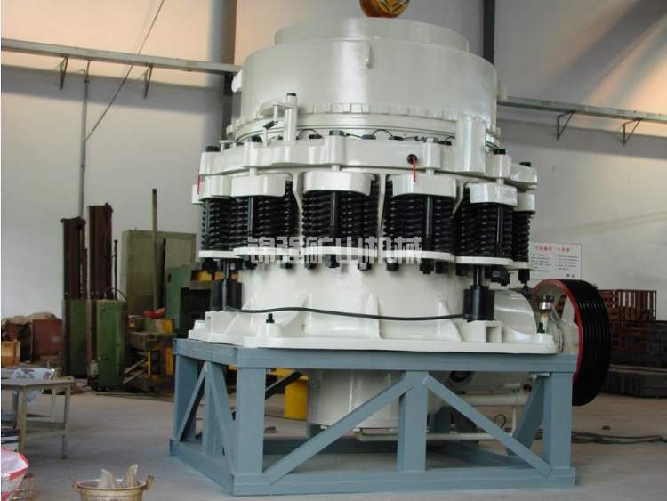 圓錐式破碎機(jī)(圖4) 圓錐式破碎機(jī)(圖4)