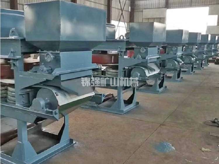 單盤磁選機(jī)(圖1)